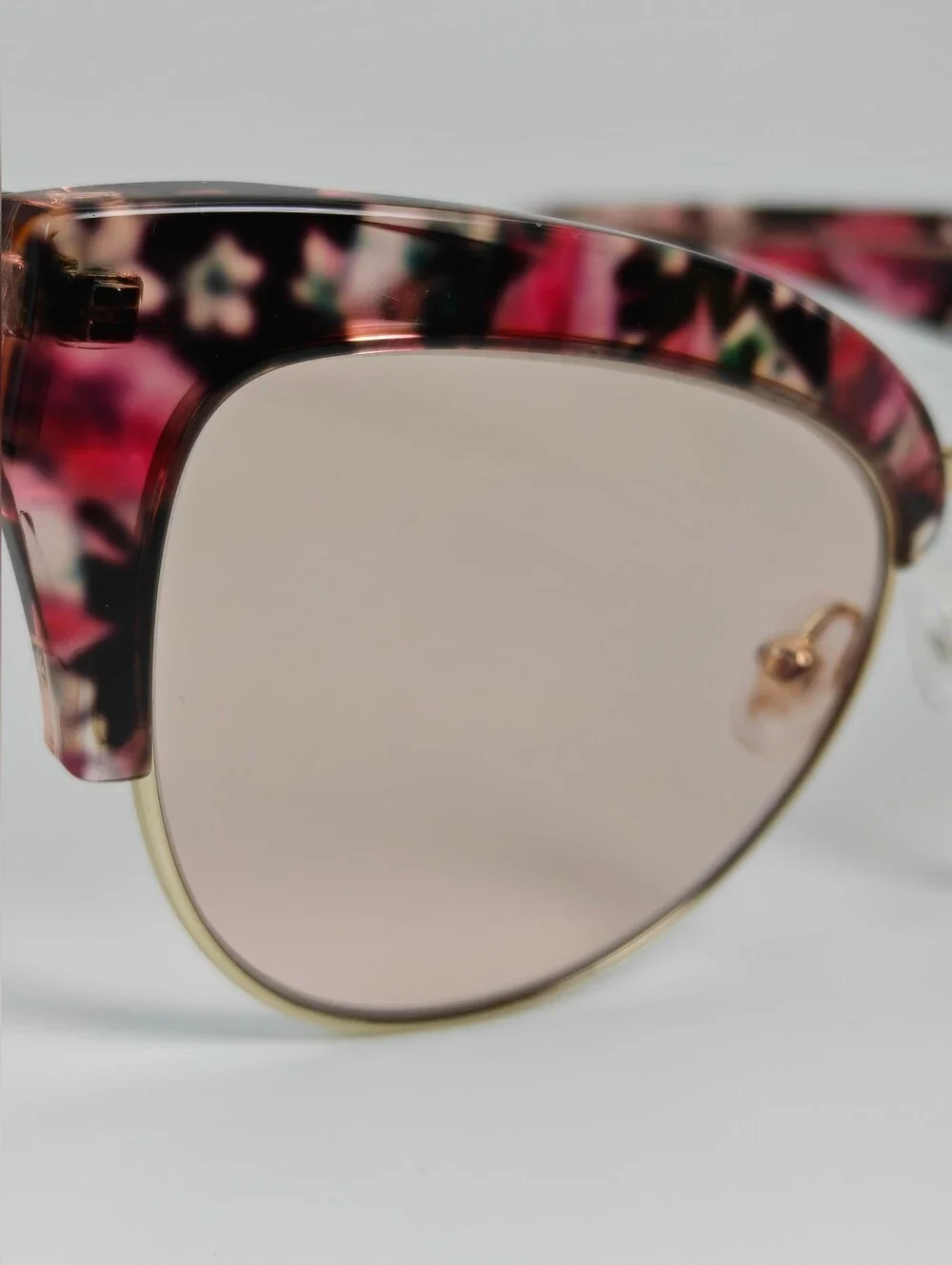 Freesia. Cat-Eye Gold Pink Tortoiseshell Frame. Bold Pastels
